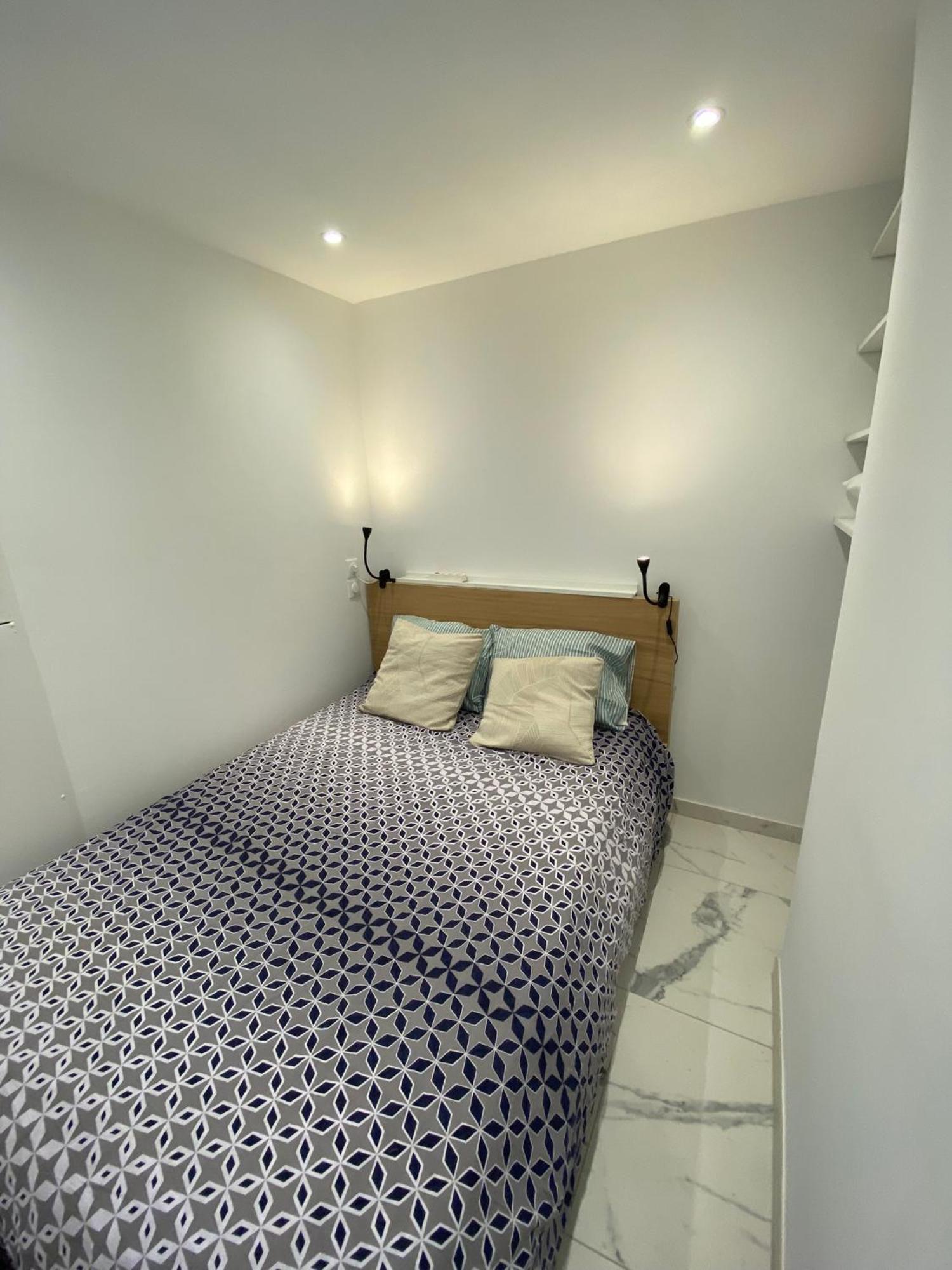 Appartement Face Mer Et Port Santa Lucia Climatise Et Wifi Saint-Raphaël Exterior foto
