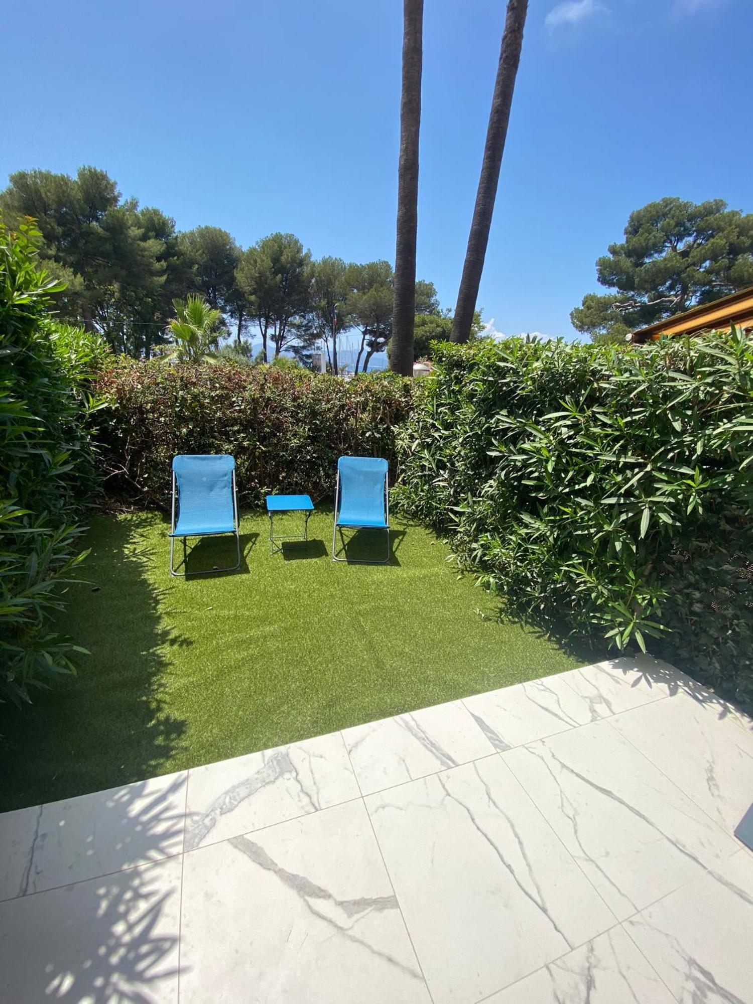 Appartement Face Mer Et Port Santa Lucia Climatise Et Wifi Saint-Raphaël Exterior foto